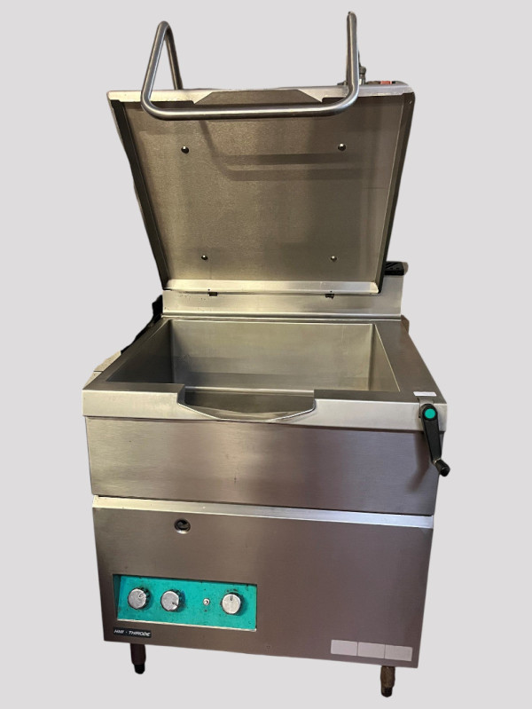 Sauteuse_Basculante_Thirode_Neg372-1_R